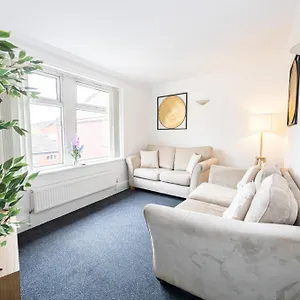 The Burton- Free Gated Parking Apartment
